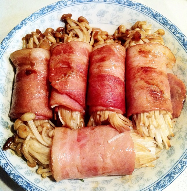 视频菜谱：金针菇培根卷