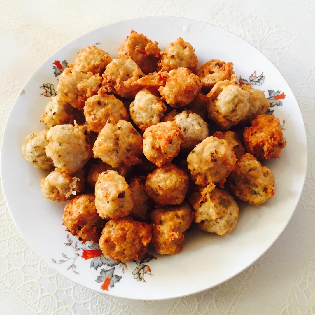 凝妹做的外公的炸藕圆(炸藕丸子)