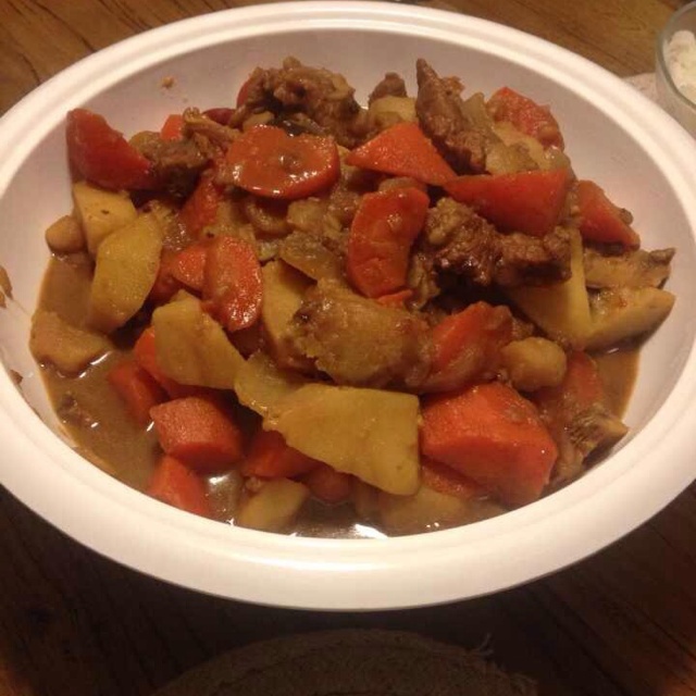 胡萝卜土豆烧牛腩