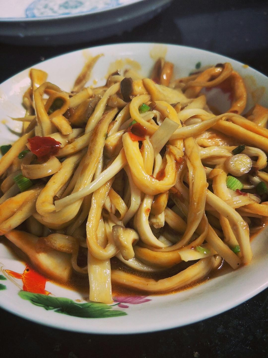 手撕鸡腿菇