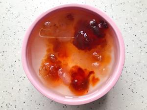 桃胶金燕耳苹果甜汤～提高免疫力佳品的做法 步骤2