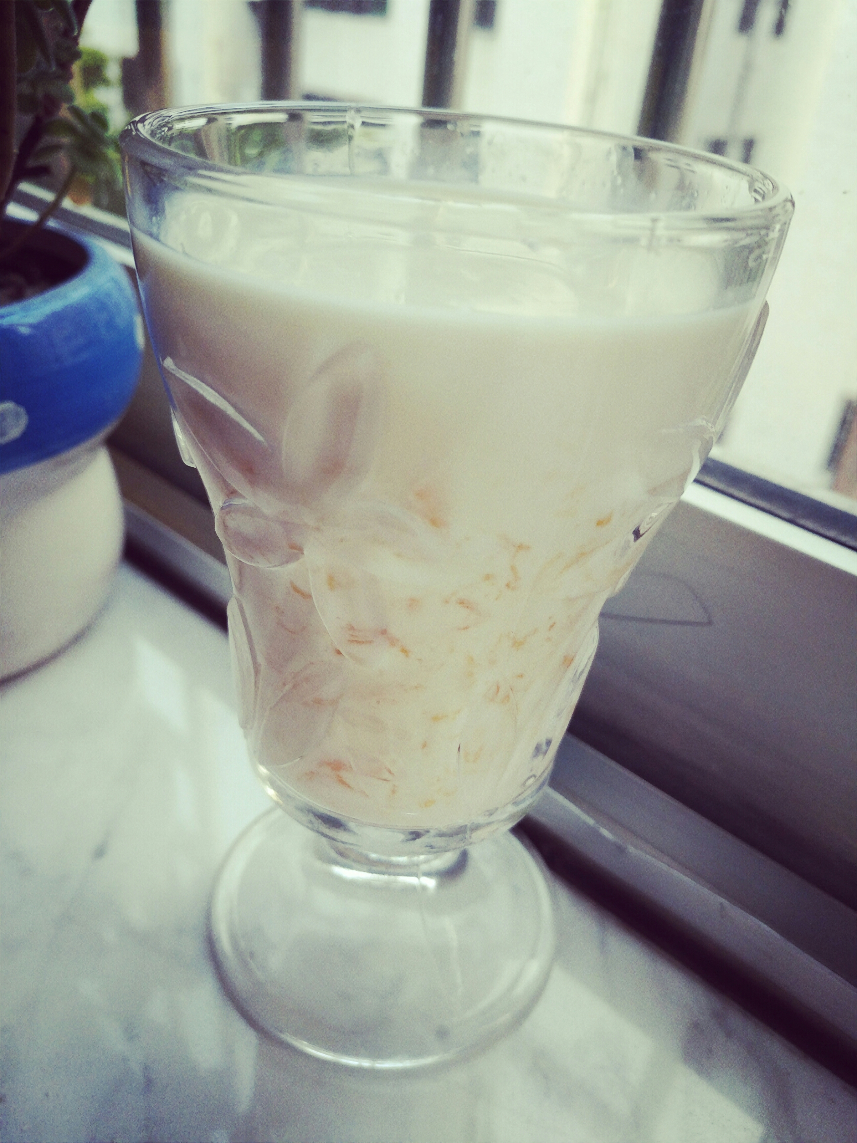 芒果酸奶榨汁图片