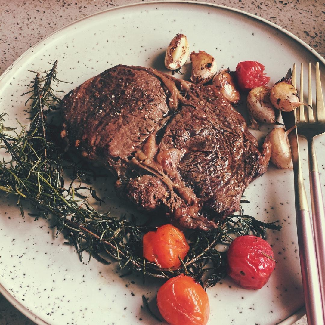 好吃到哭的煎牛排