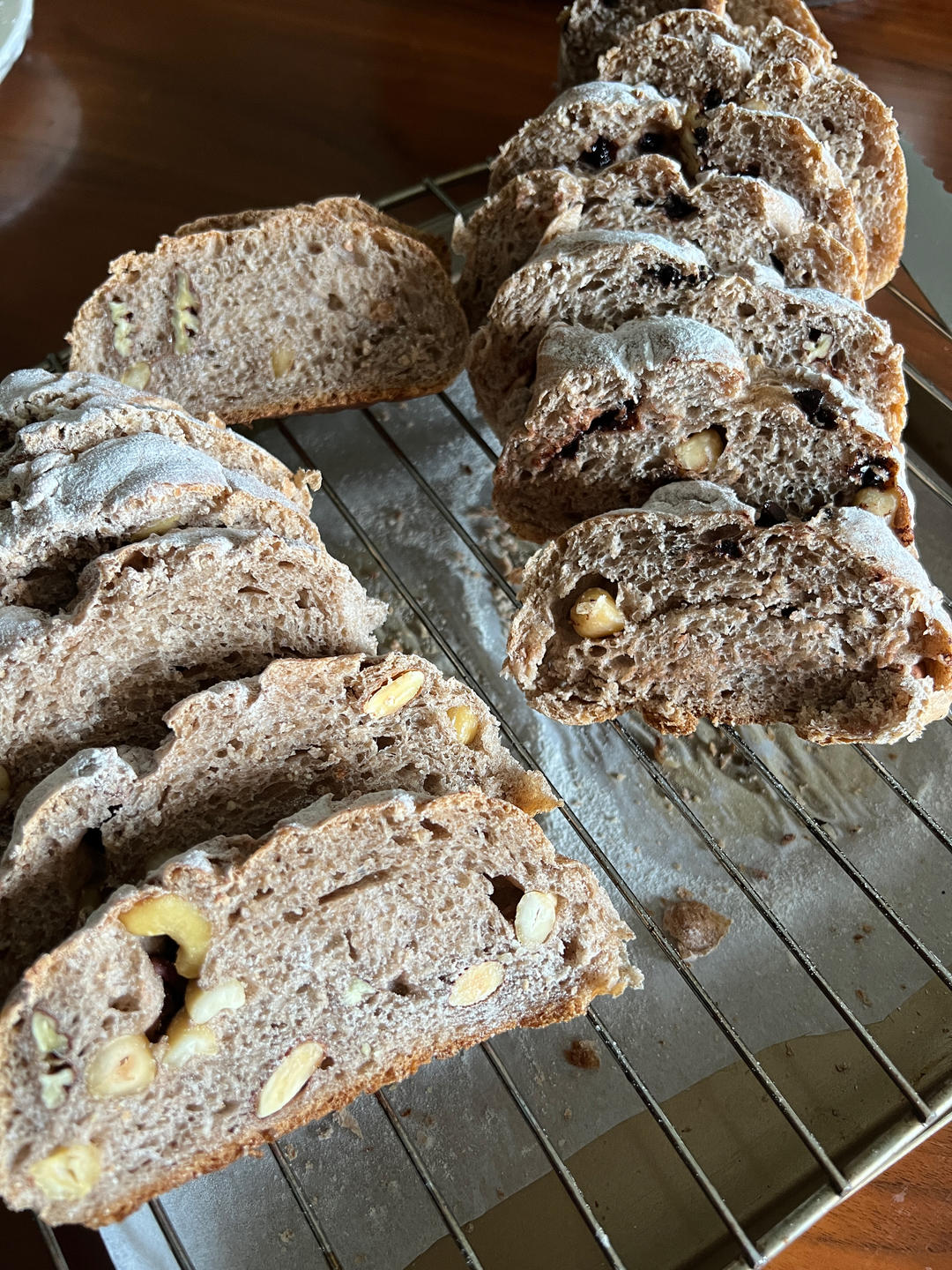 全麦蔓越莓核桃软欧包