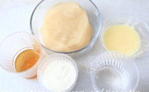 奶香蛋黄月饼的做法 步骤1