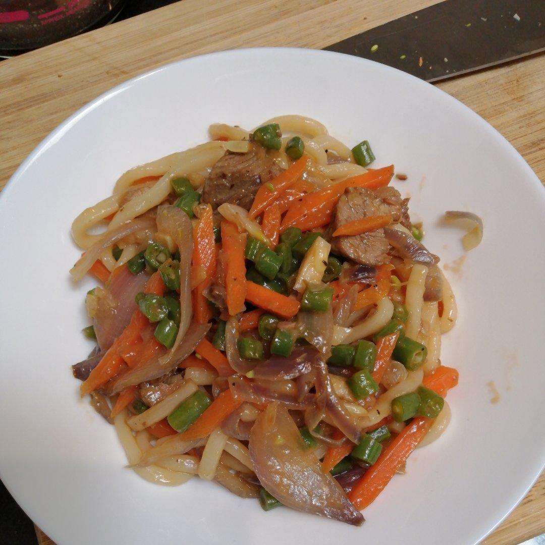 什锦炒乌冬面