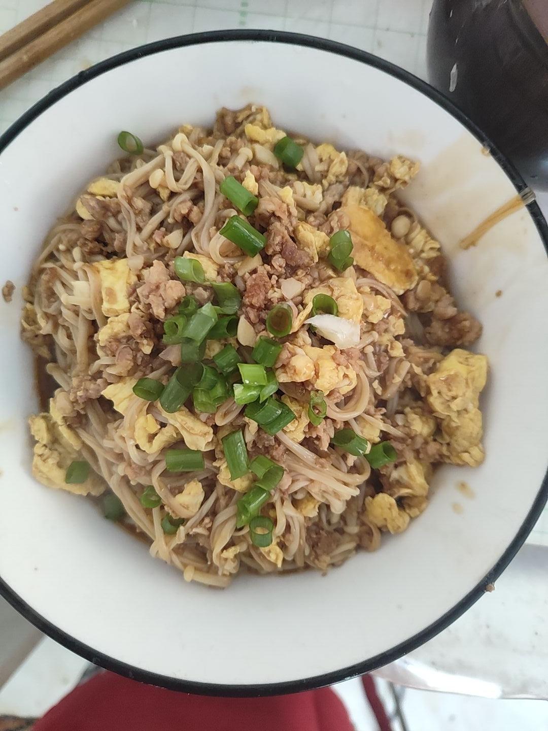 鸡蛋肉沫金针菇