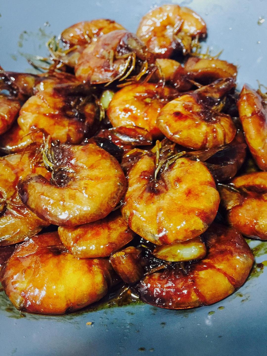 糖醋香酥油焖虾