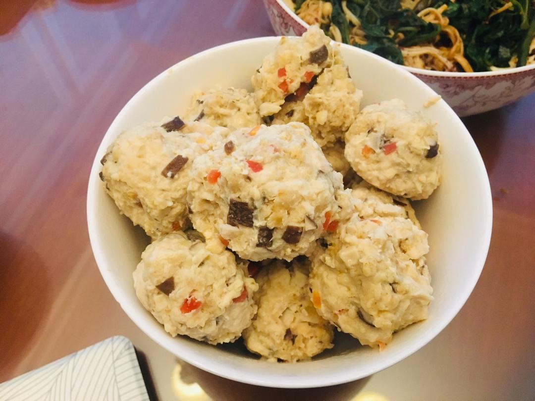 超！香蒸，有鲜鸡汁！香菇鸡胸肉丸子🍄