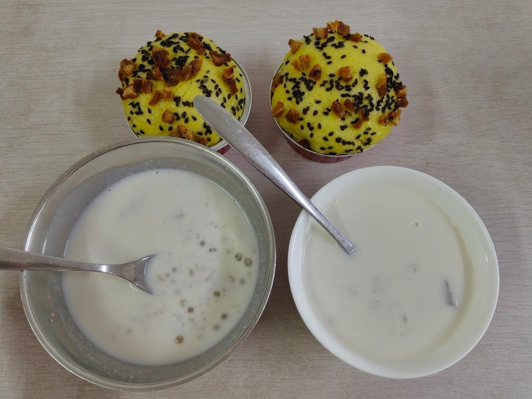 小朋友早餐：菠菜苹果发糕+小米山药粥