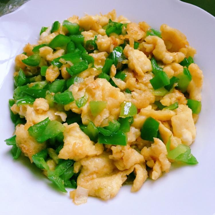 厨师长教你：“青椒炒鸡蛋”的家常做法 ,非常下饭