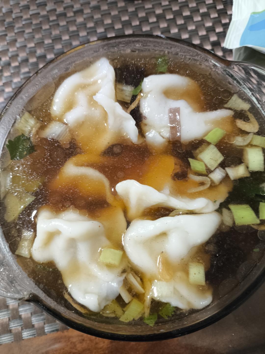 快手酸汤水饺（十分钟搞定）