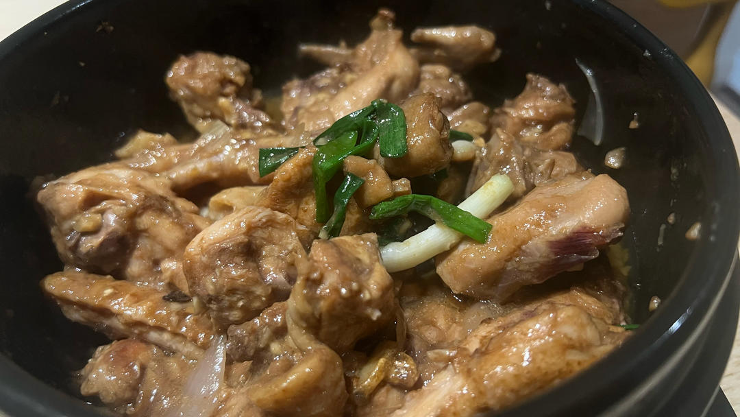 香味十足的沙姜鸡煲