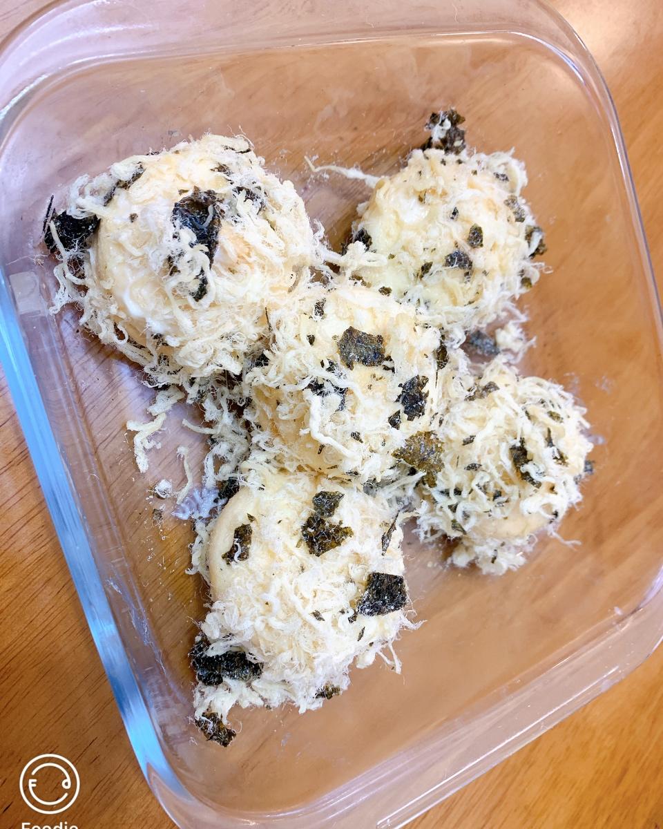爆浆肉松小贝
