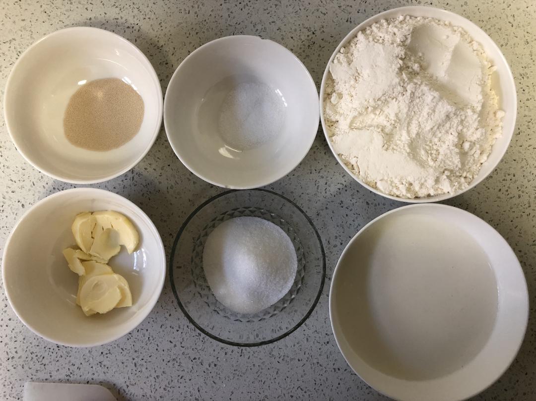 纯奶手撕吐司的做法 步骤1