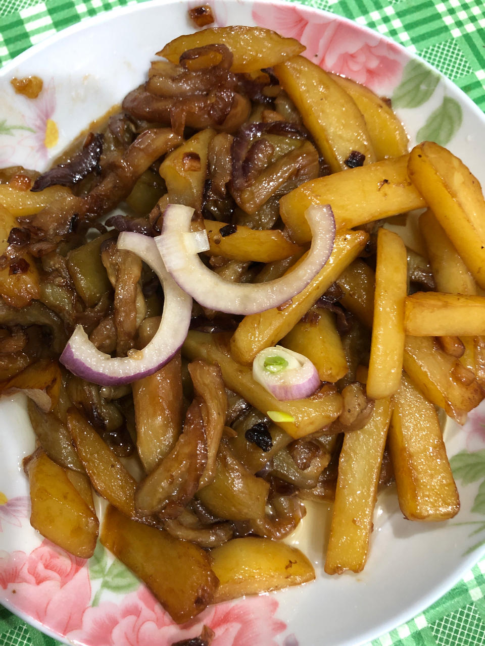 红烧茄子烧土豆（好吃少油）