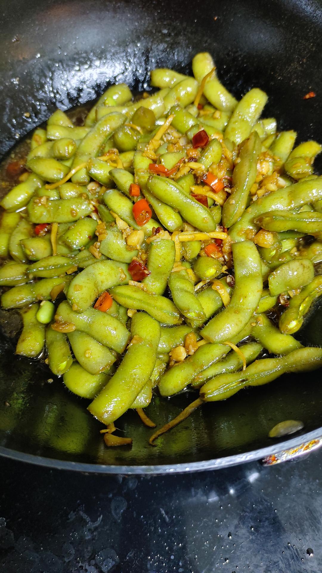 武汉夜市标配嗦毛豆