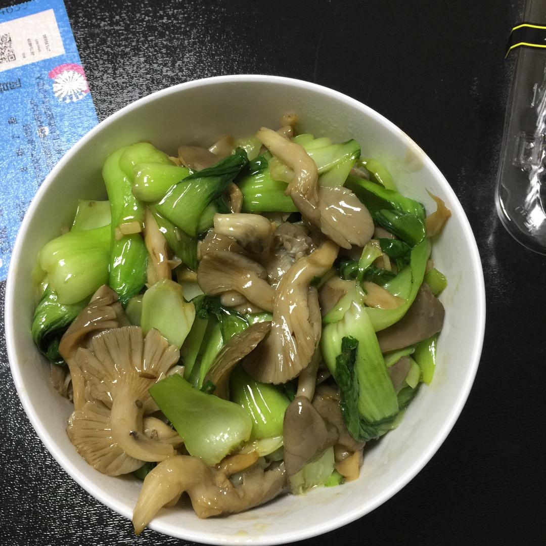 蘑菇炒油菜