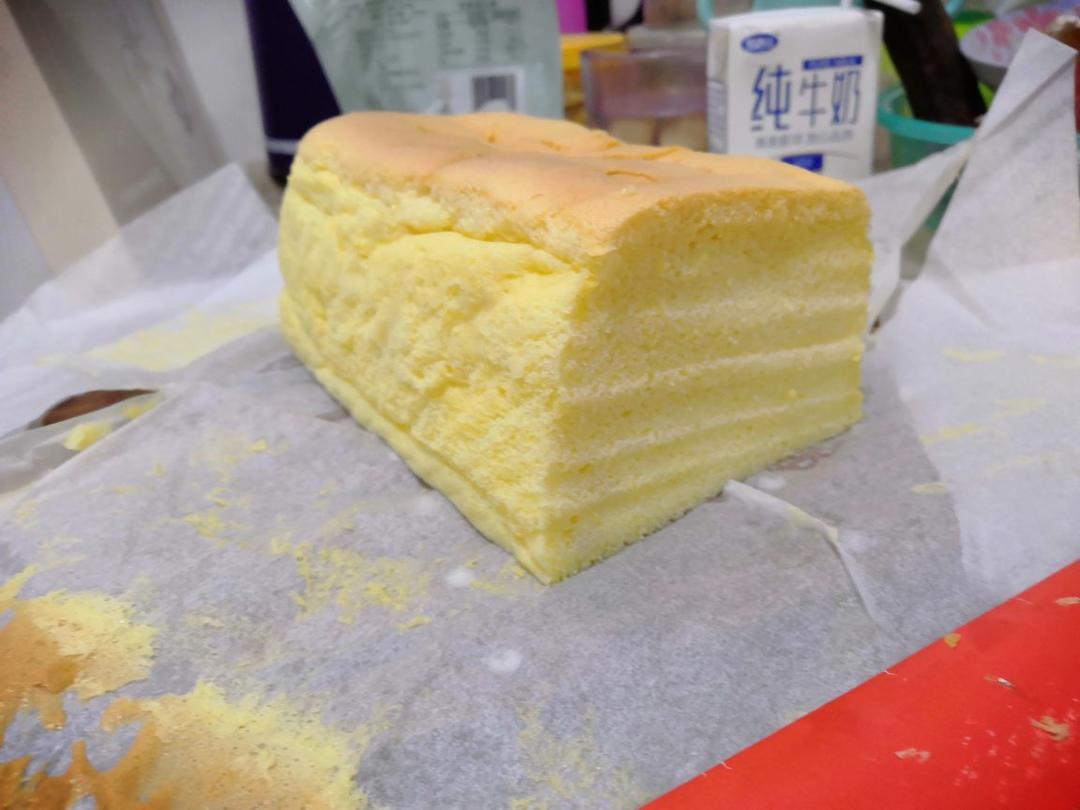 堪比柯基屁股
爆浆芝士🧀古早蛋糕