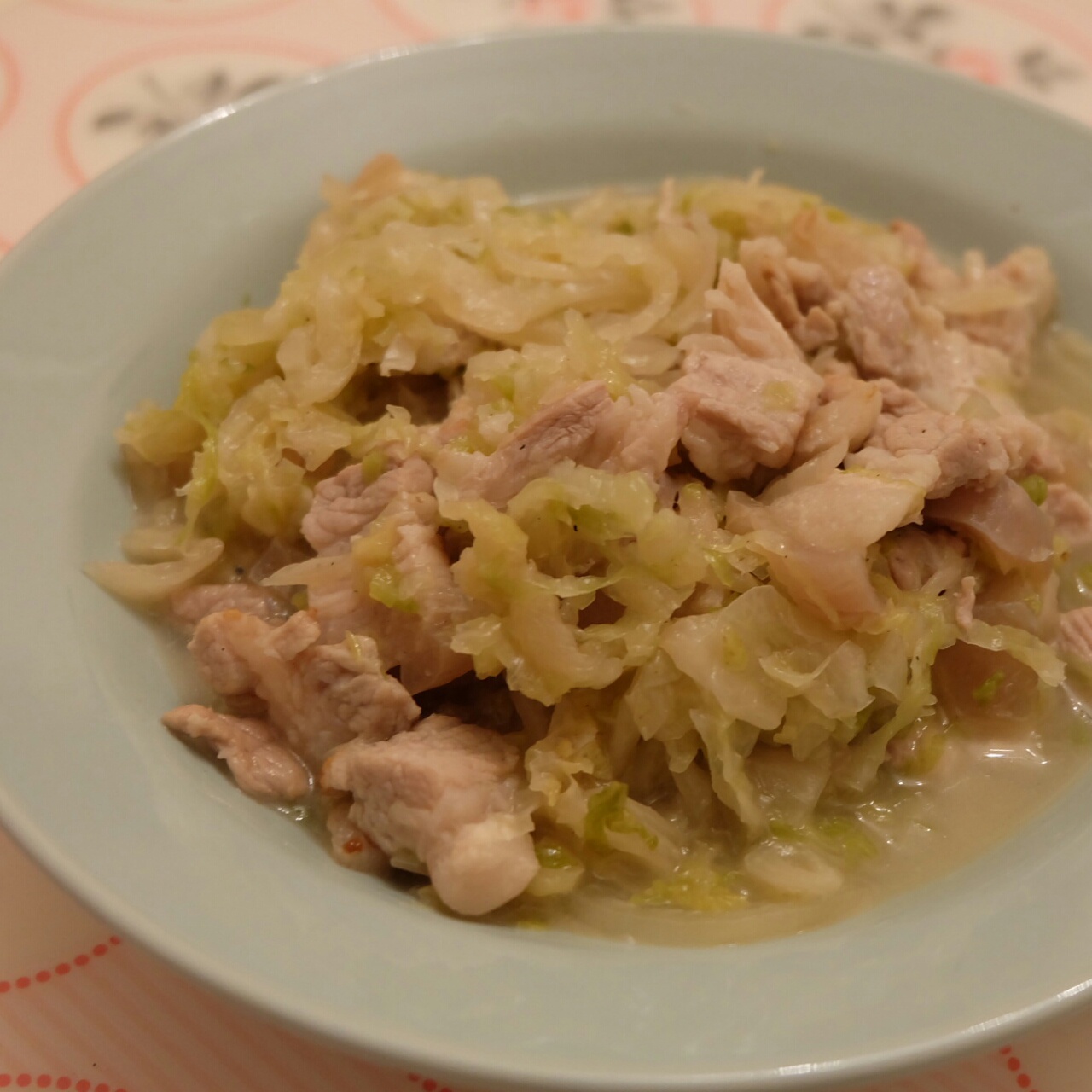 五花肉炖酸菜【最爱妈妈菜】