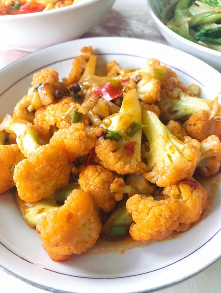 老丁的私房菜-干锅花菜