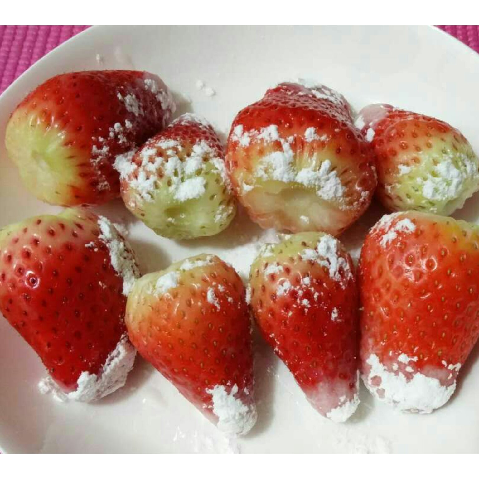朗姆霜降草莓