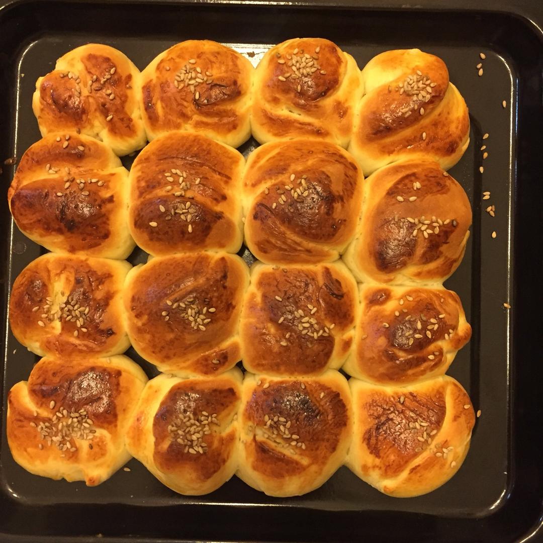 大人小孩都爱不释口的【蜂蜜牛奶小餐包】