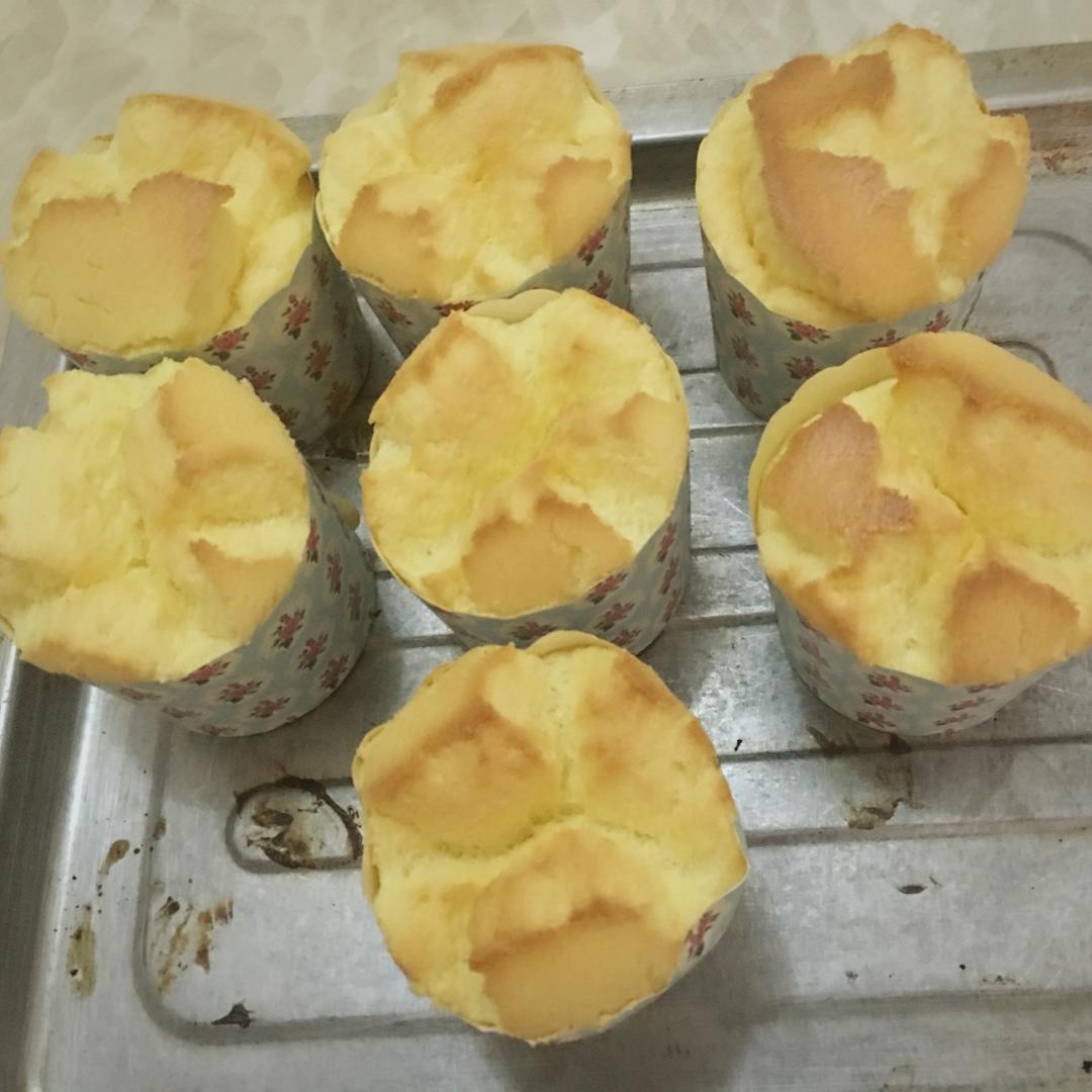棉花纸杯蛋糕