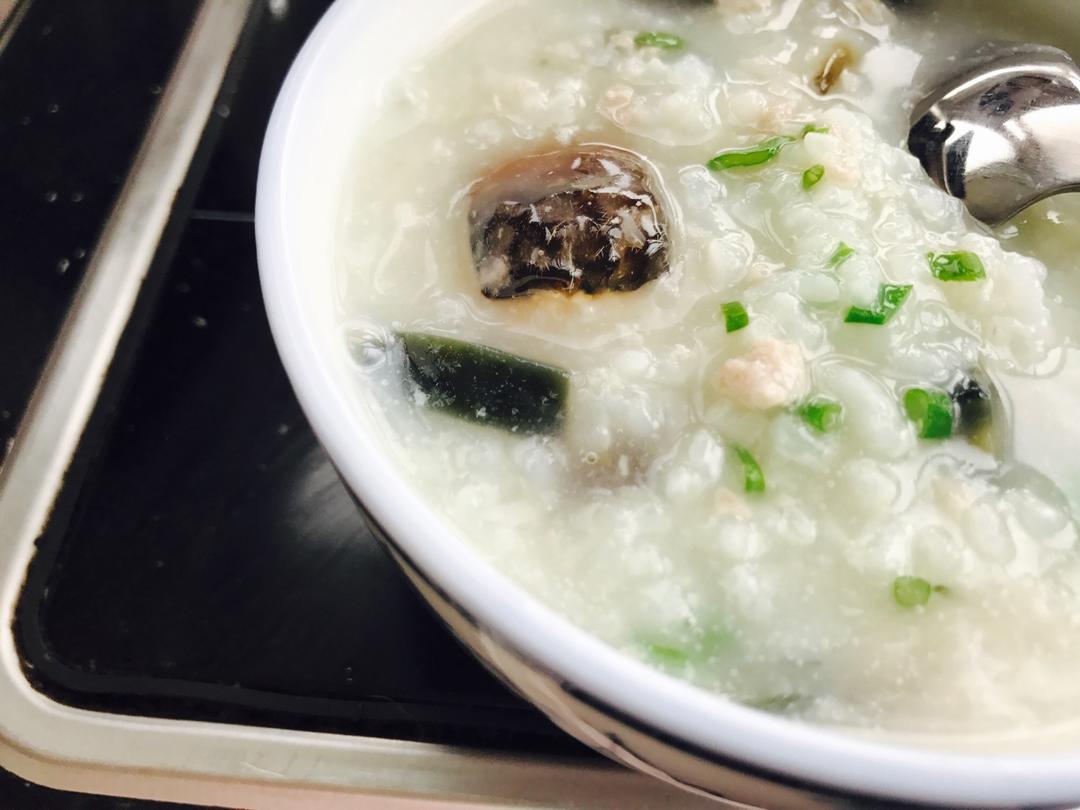 十五分钟快手之香滑皮蛋瘦肉粥(附五分钟电饭煲电压力锅更快捷方法)