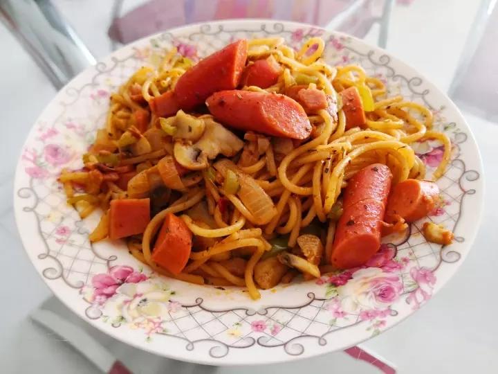 【昨日的美食】一人食那不勒斯意面