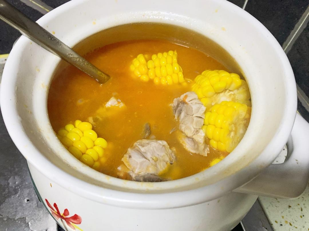 番茄土豆玉米排骨汤
