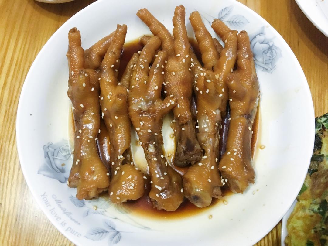 好吃停不了口的鲍汁凤爪