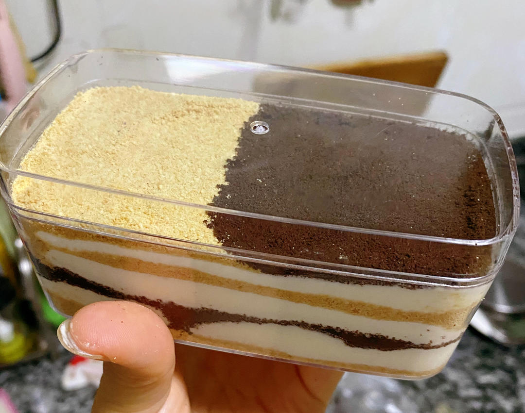 双色木糠盒子蛋糕