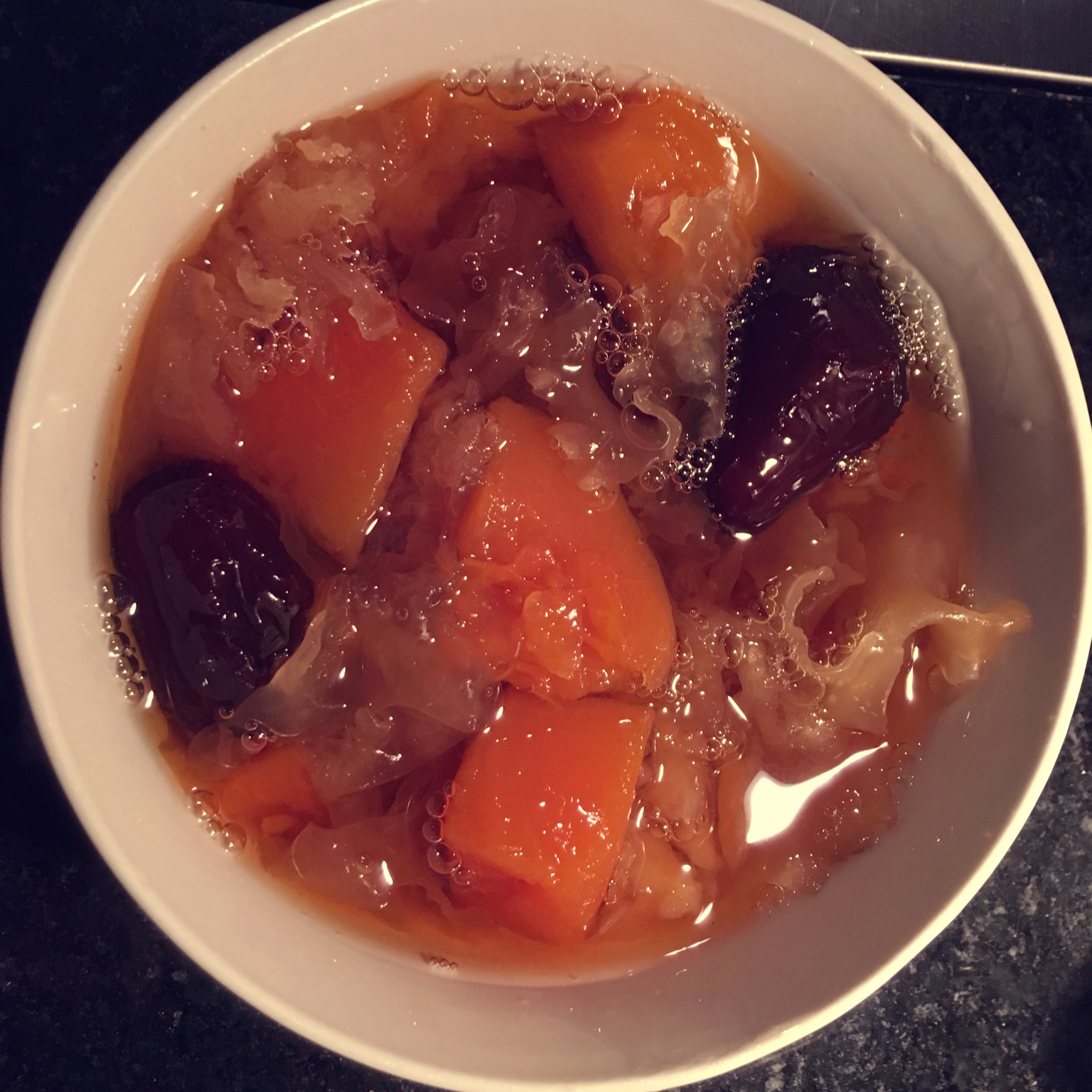 红枣木瓜银耳汤