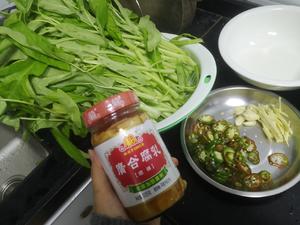 广东生炒通心菜，最爱的腐乳味的做法 步骤1