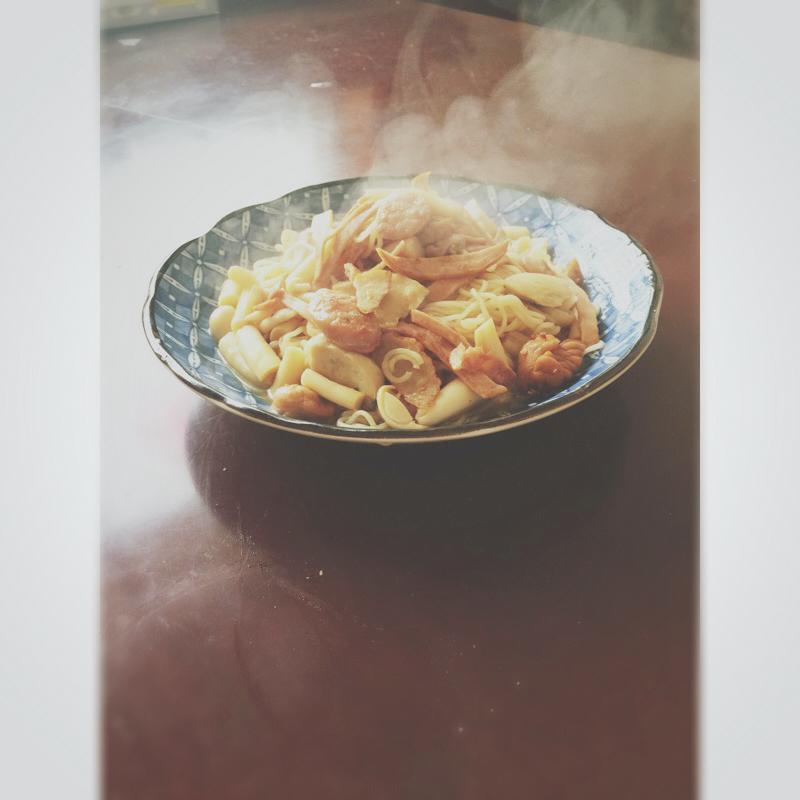 扫荡冰箱之炒泡面！