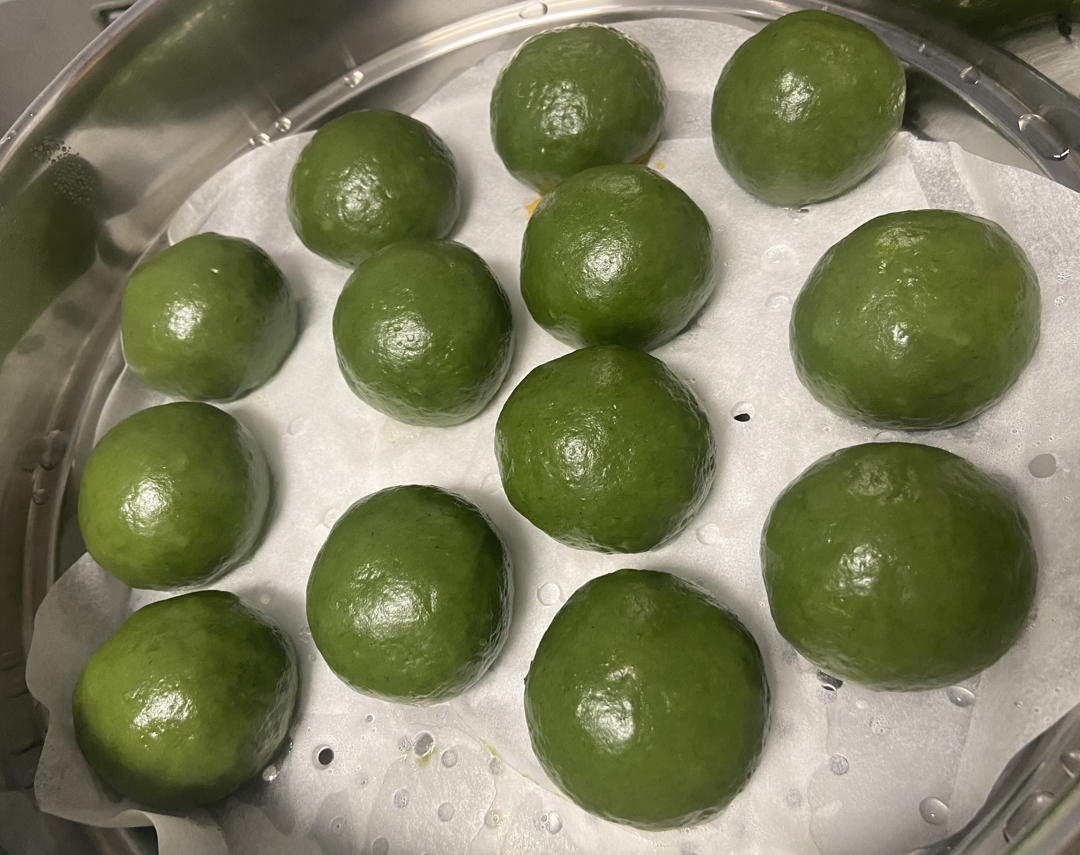 清明必吃的艾草青团