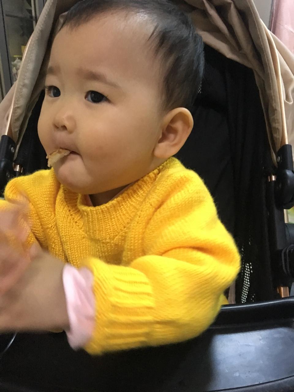 小鱼的香蕉米粉鸡蛋饼