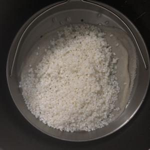 花生芝麻糯米糍的做法 步骤2