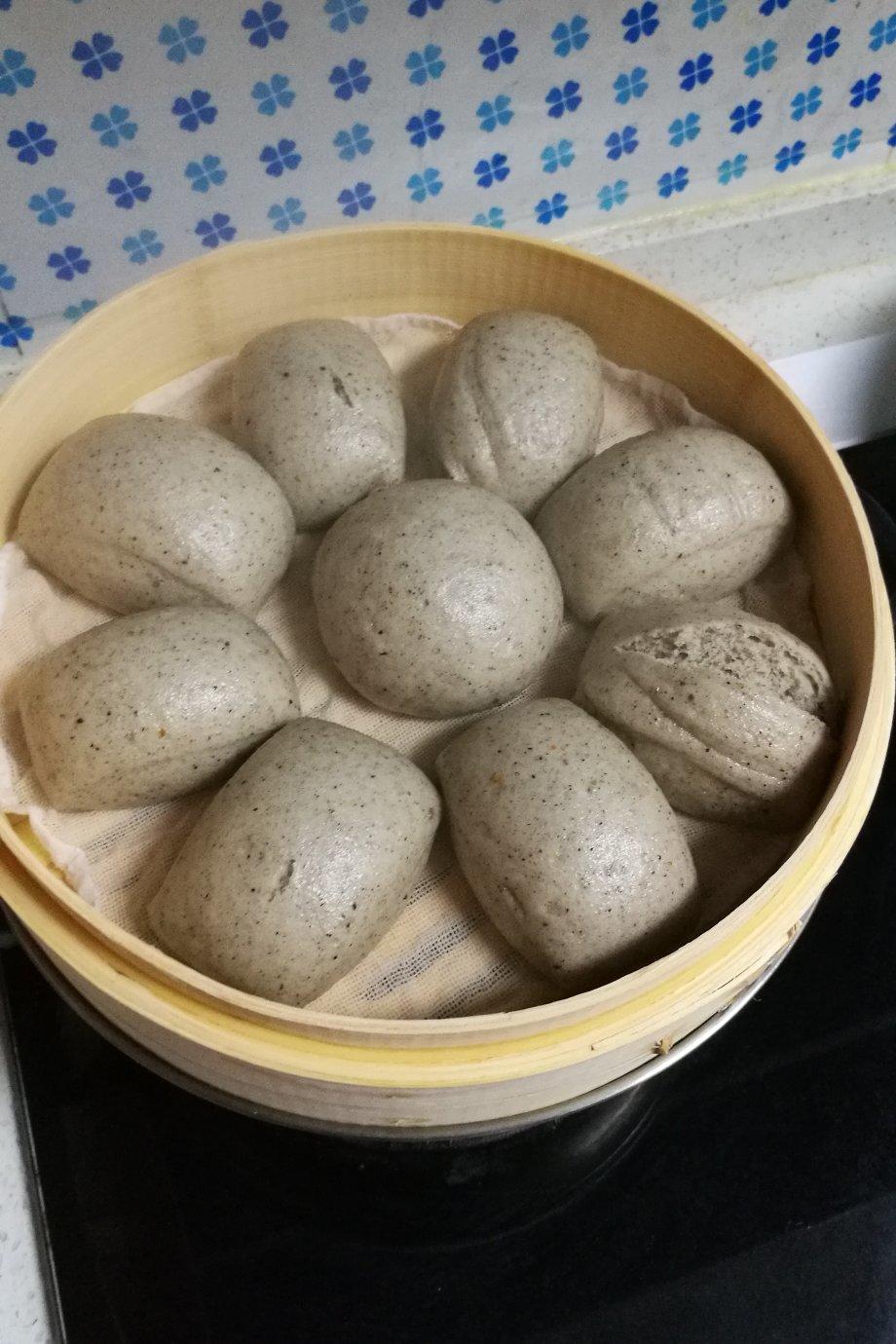 奶香黑芝麻刀切馒头
