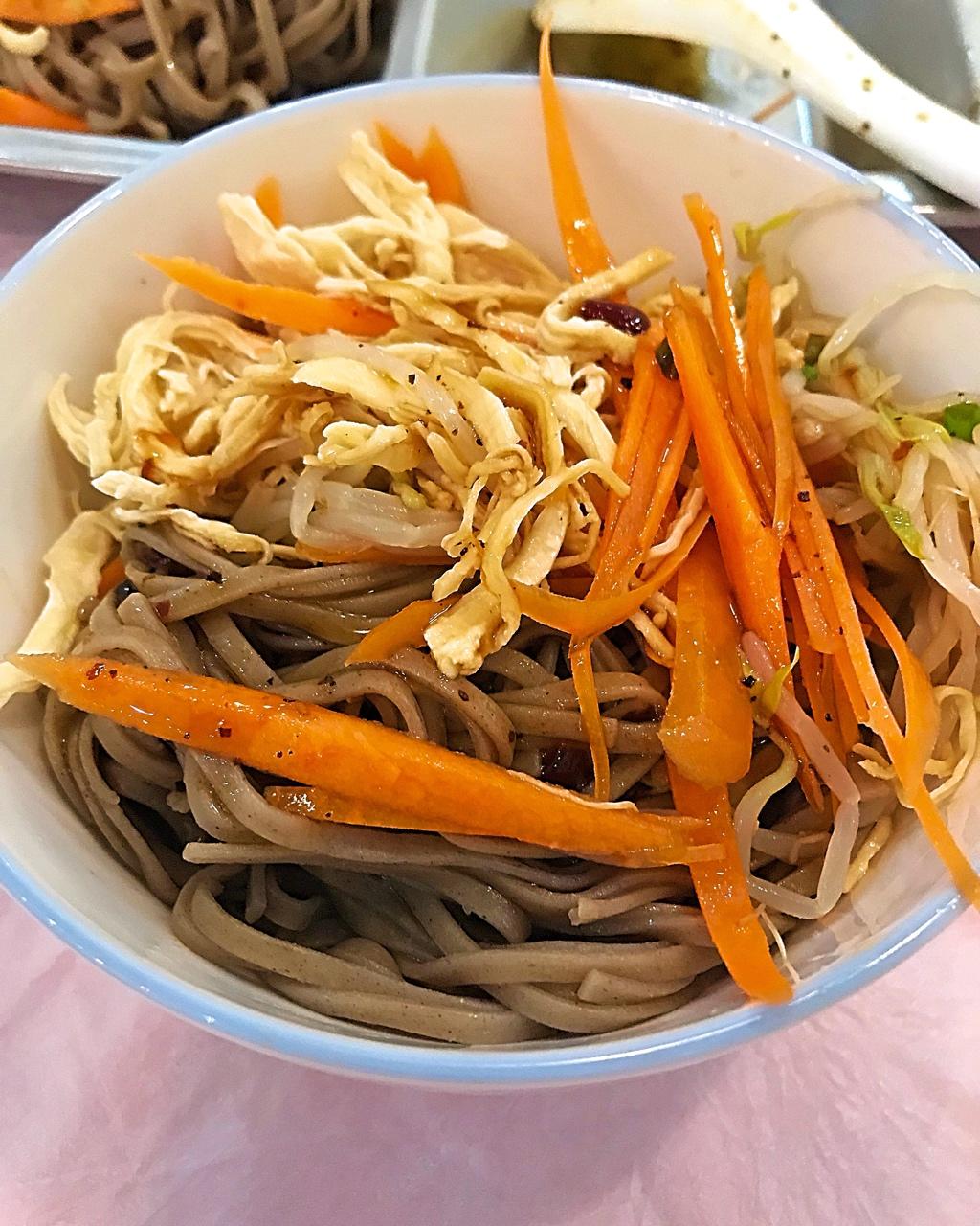 【椒麻鸡丝凉面】