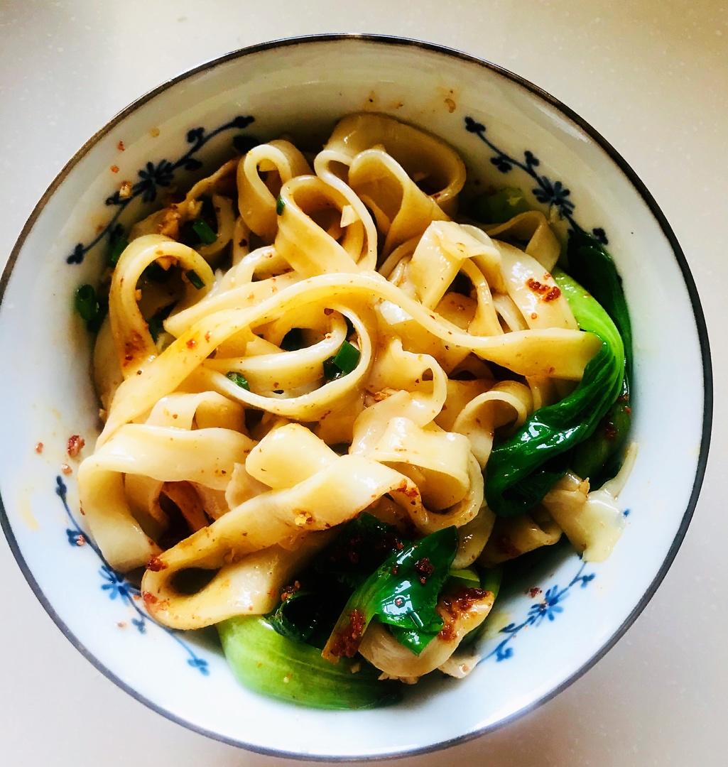 【油泼面】