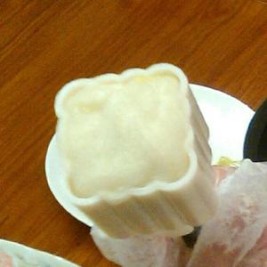 冰皮月饼（红肉火龙果汁颜色）的做法 步骤5