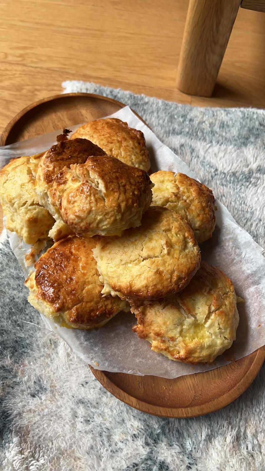 【视频】3分钟 奶油司康Scone(可能是世界上最快手的司康) 消耗淡奶油～