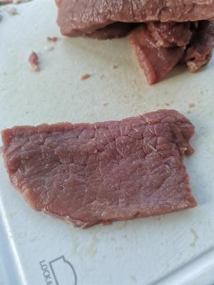 简单美味牛肉片腌制的做法 步骤1
