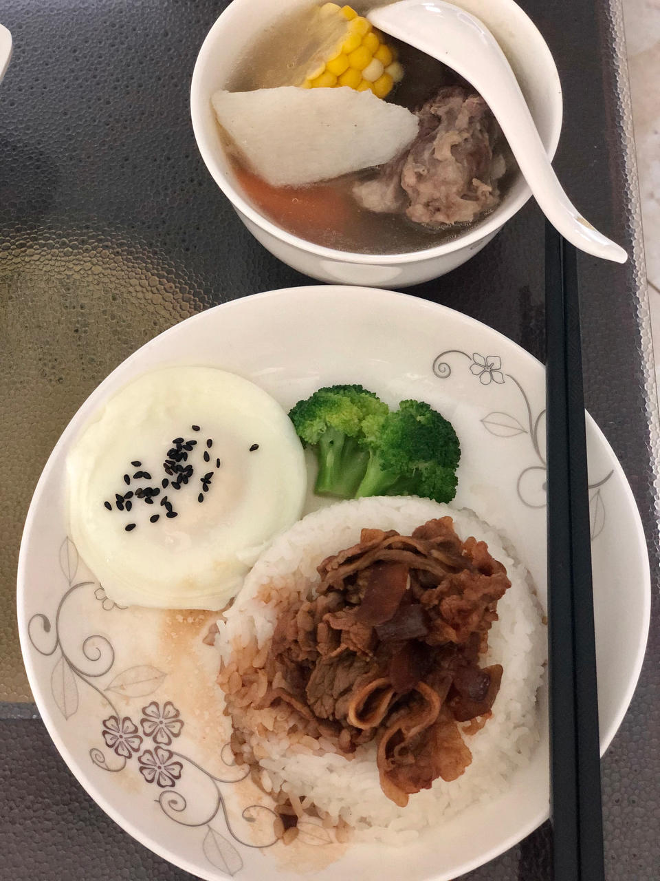 日式肥牛盖饭（牛丼）——巨好吃的超级简易懒人版