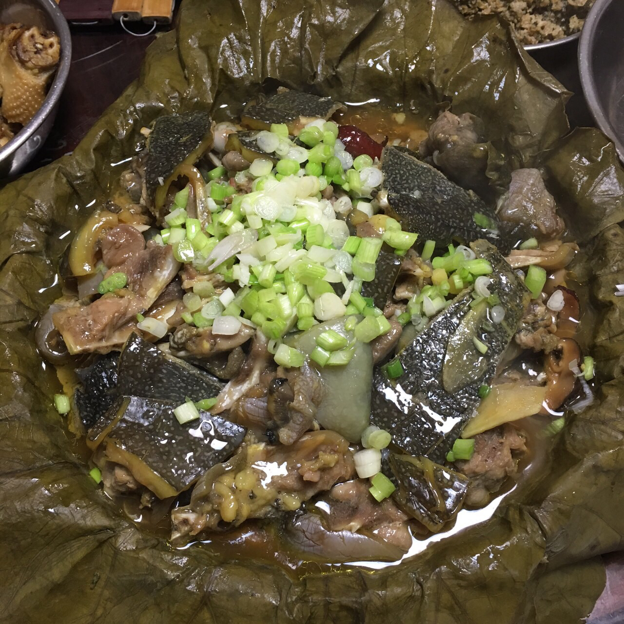 丹心苞做的笼仔荷叶蒸水鱼