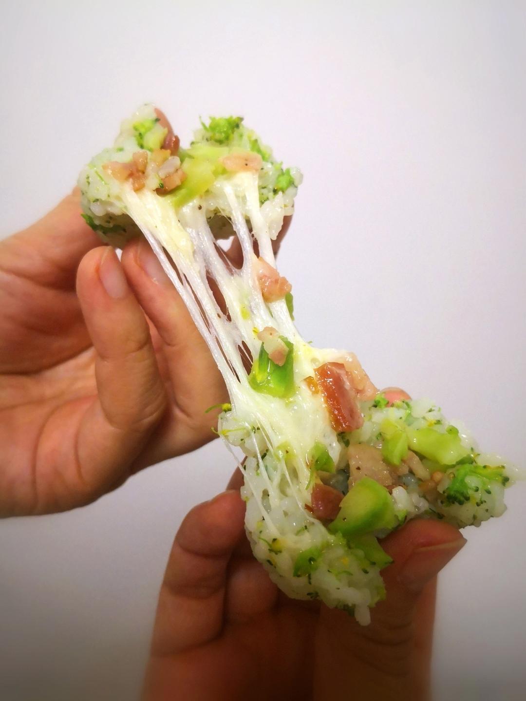 超香超好吃的西兰花培根饭团