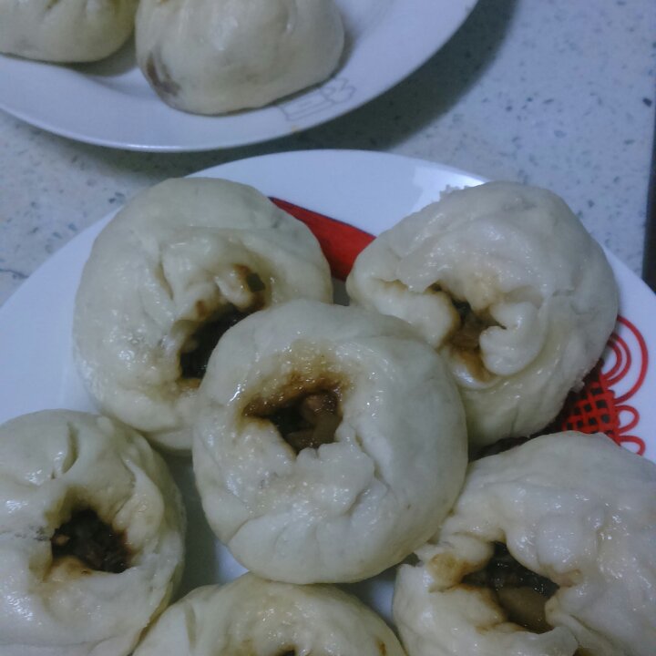 酱肉包