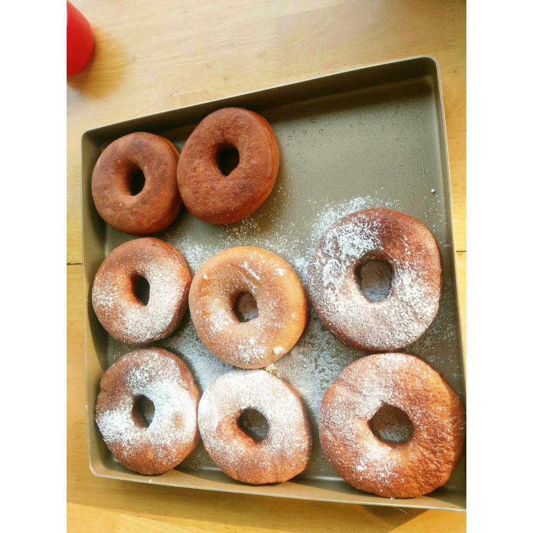 油炸甜甜圈